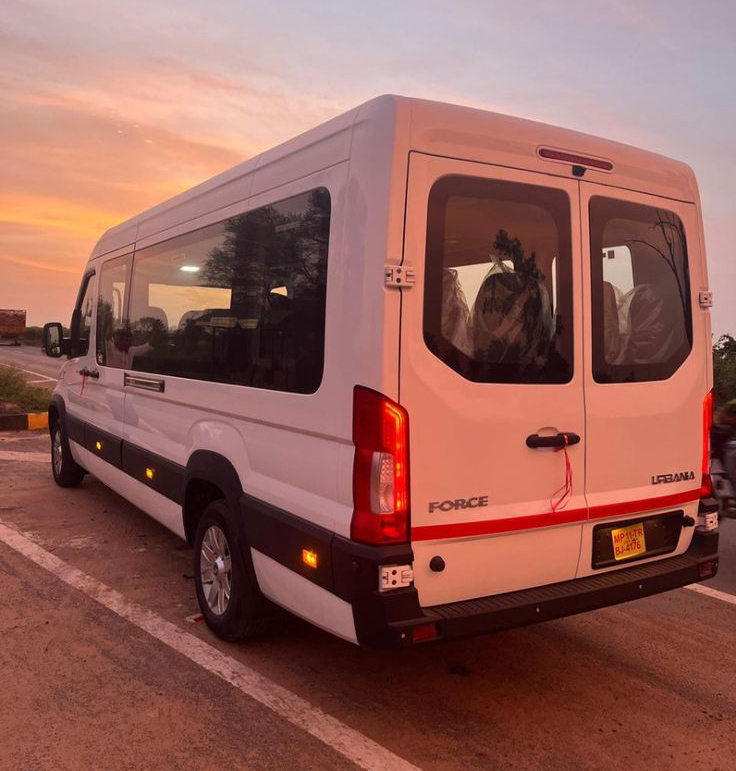 Force Urbania 13 Seater Rental Delhi