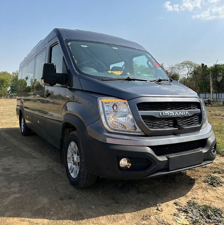 Force Urbania 17 Seater Rental Delhi